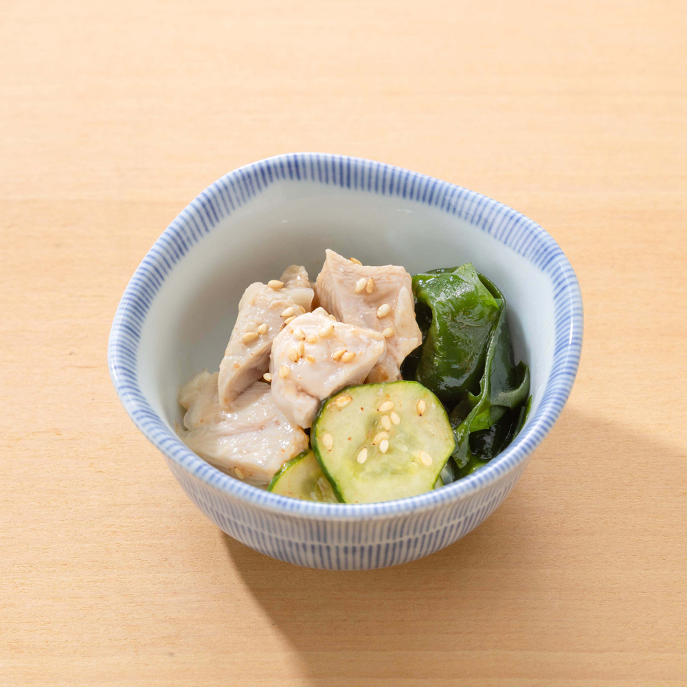鶏ももと胡瓜の梅和え