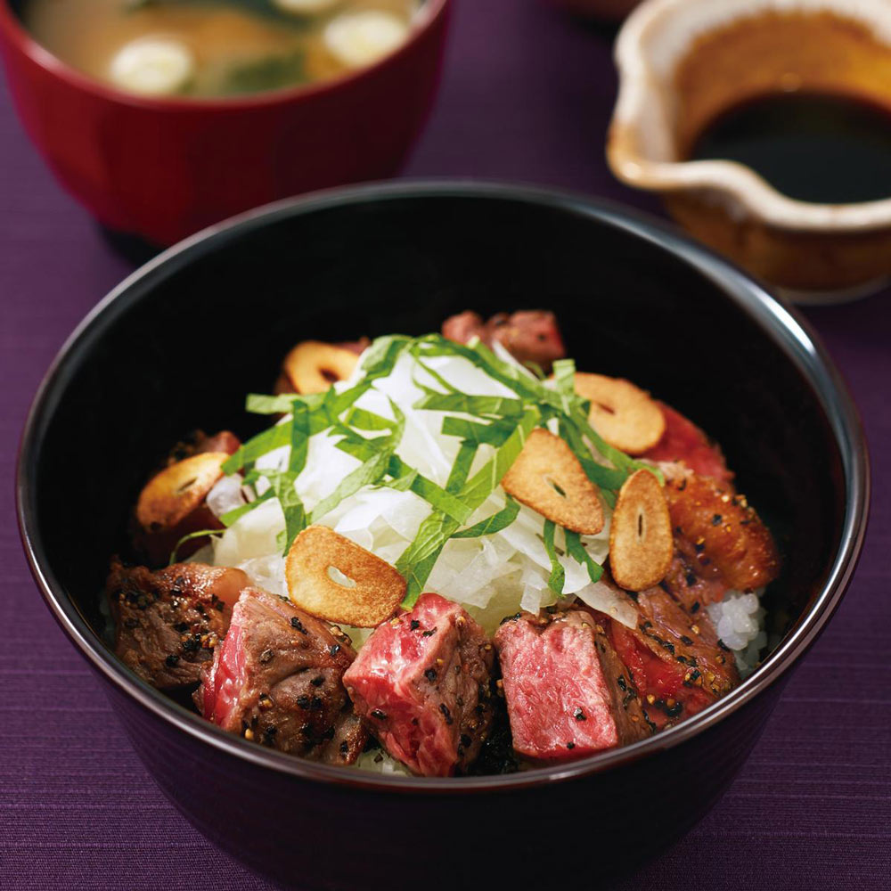 富山県産牛使用 シャキシャキ玉ねぎのステーキ丼