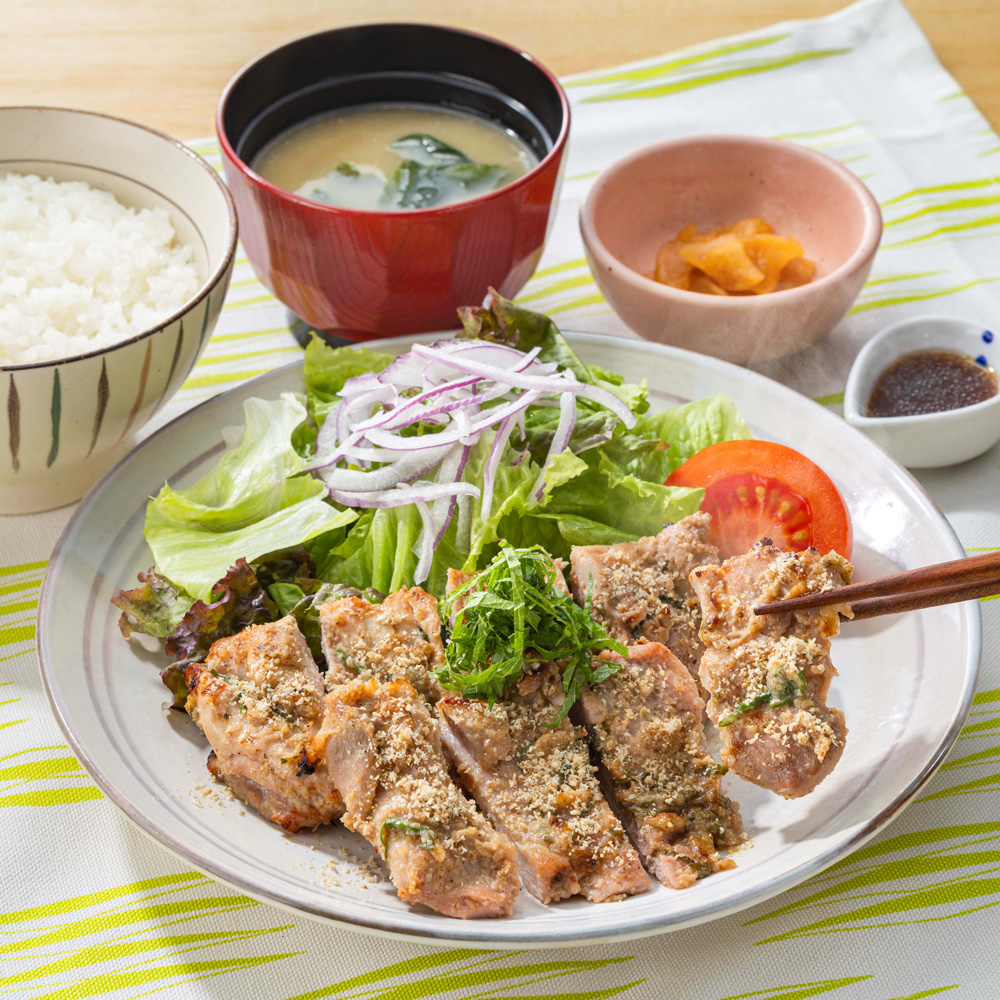 ごま香る 梅しその鶏もも炭火焼き