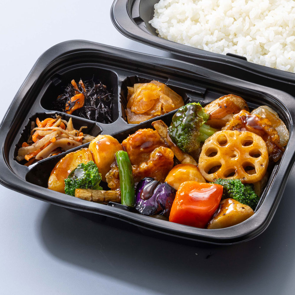 季節の野菜と豚と鶏つくねの黒酢あん 弁当 | 大戸屋ごはん処 アズ熊谷