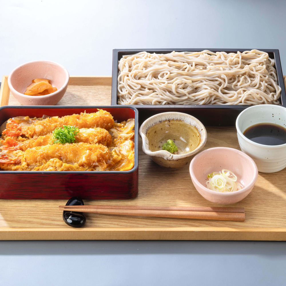 海老の玉子とじ重と麺のセット