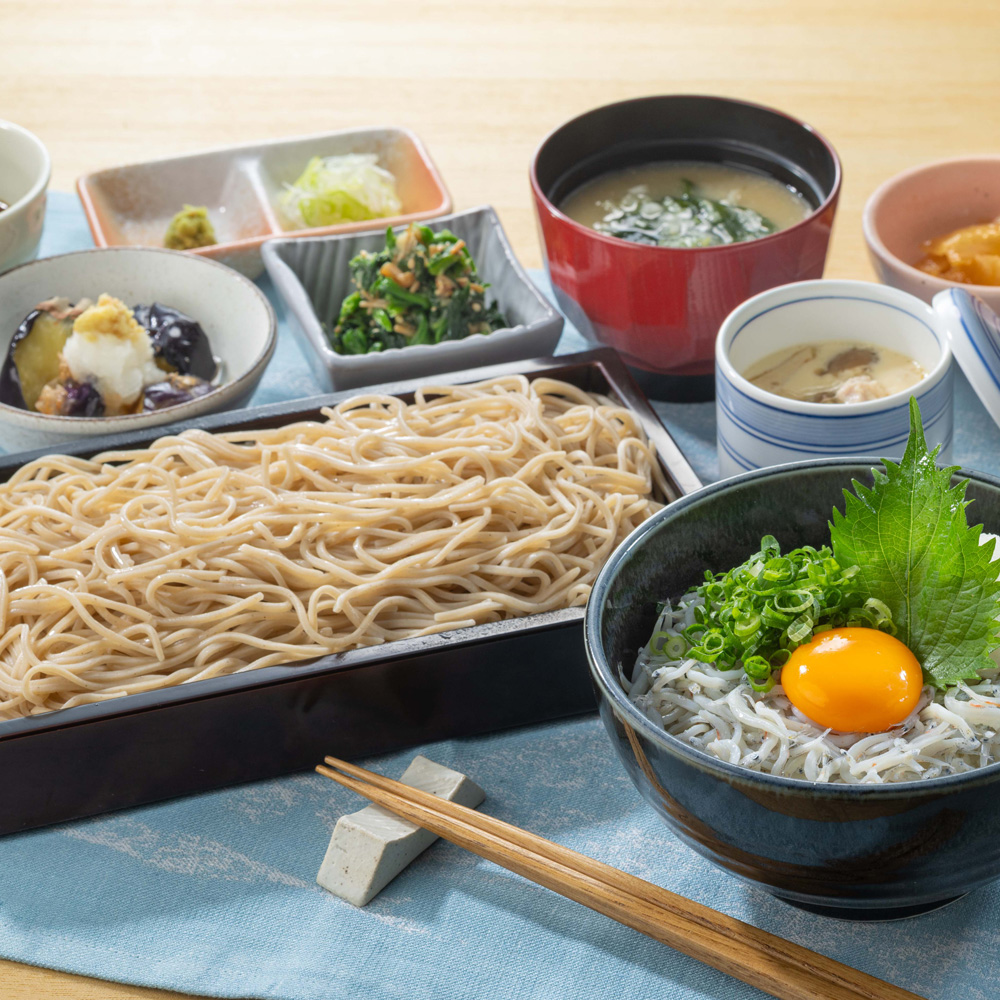 釜揚げ湘南しらす丼と蕎麦セット