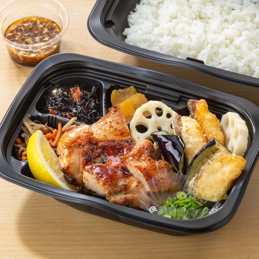 もろみチキンの炭火焼きとほっけ竜田揚げ 弁当 〜もろみ醤油の香味ネギだれ〜