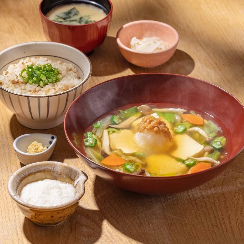 (ABC)お豆腐ねばねば野菜のトロトロ煮と鶏ごぼう生姜ご飯定食