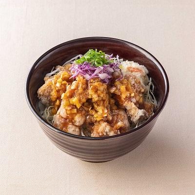 【店舗限定】鶏の竜田揚げ葱ソース丼と麵のセット