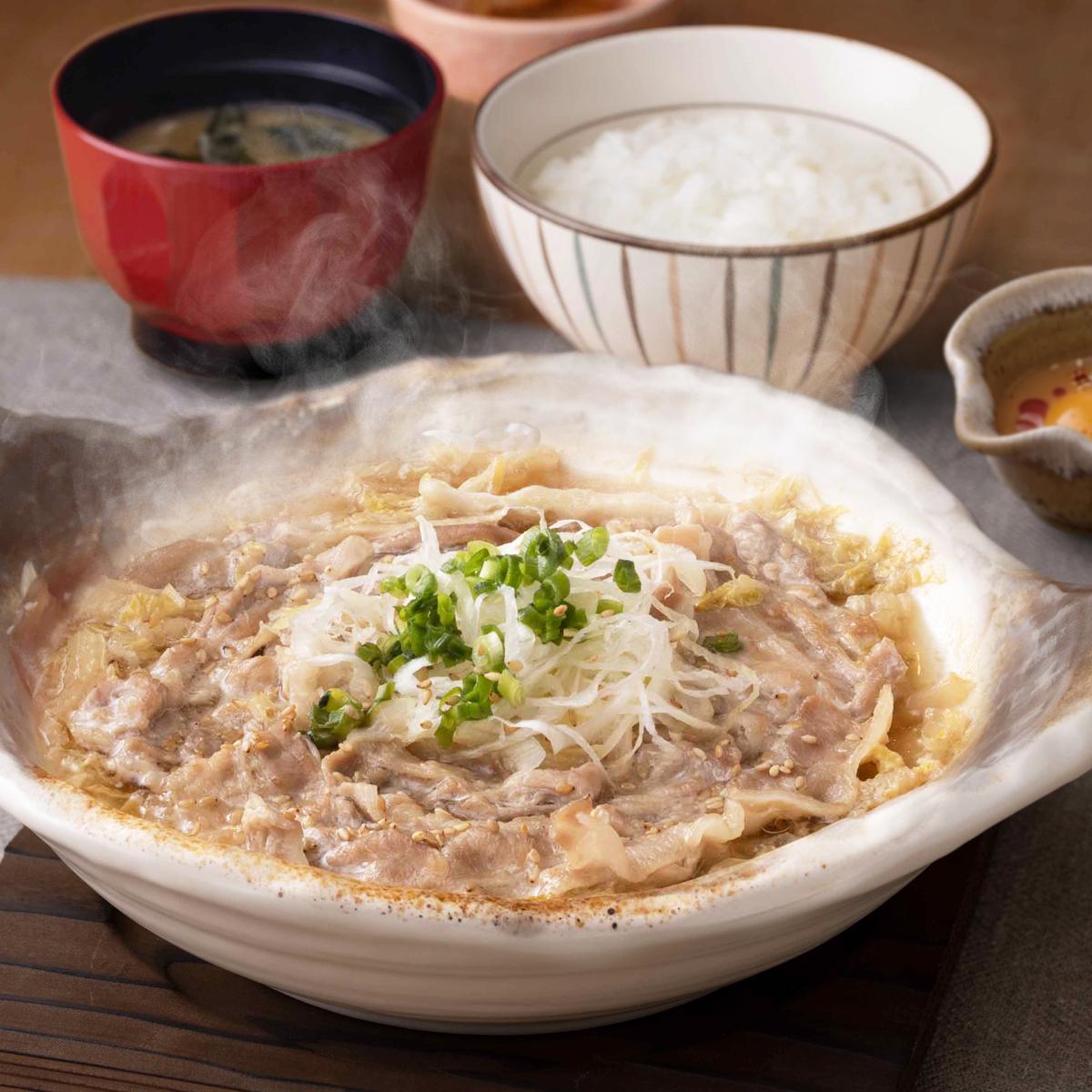 豚の塩麹漬けと白菜のさっぱり土鍋定食 〜特製辛みそダレ〜